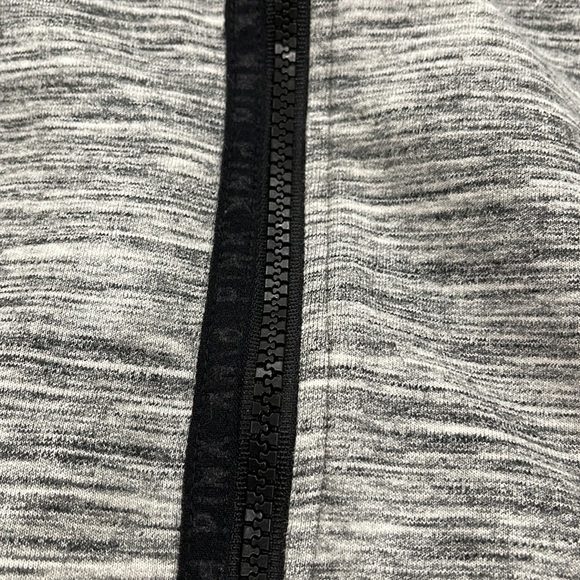 Bundle 2 Items for $20😀 VS Pink Hoodie - Picture 5 of 13